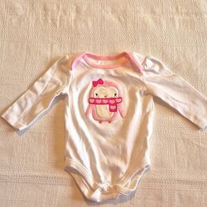 Gymboree girls 3-6 months bodysuit fuzzy penguin design